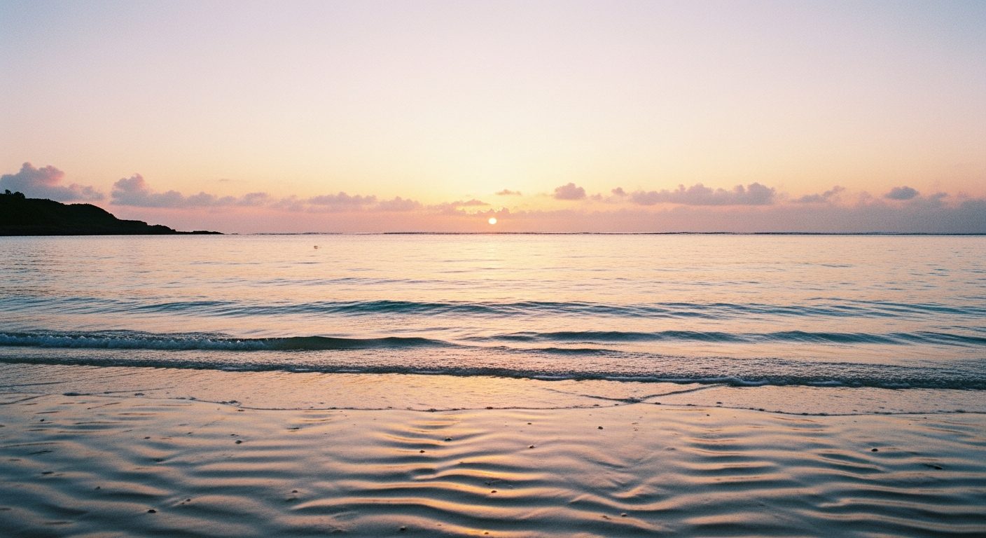 沖縄の朝の海
